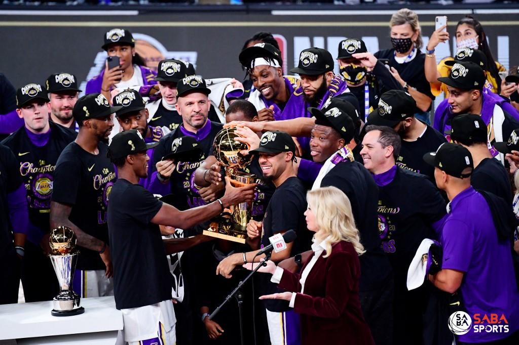 Lakers đăng quang NBA 2020, LeBron James có chiếc nhẫn thứ 4