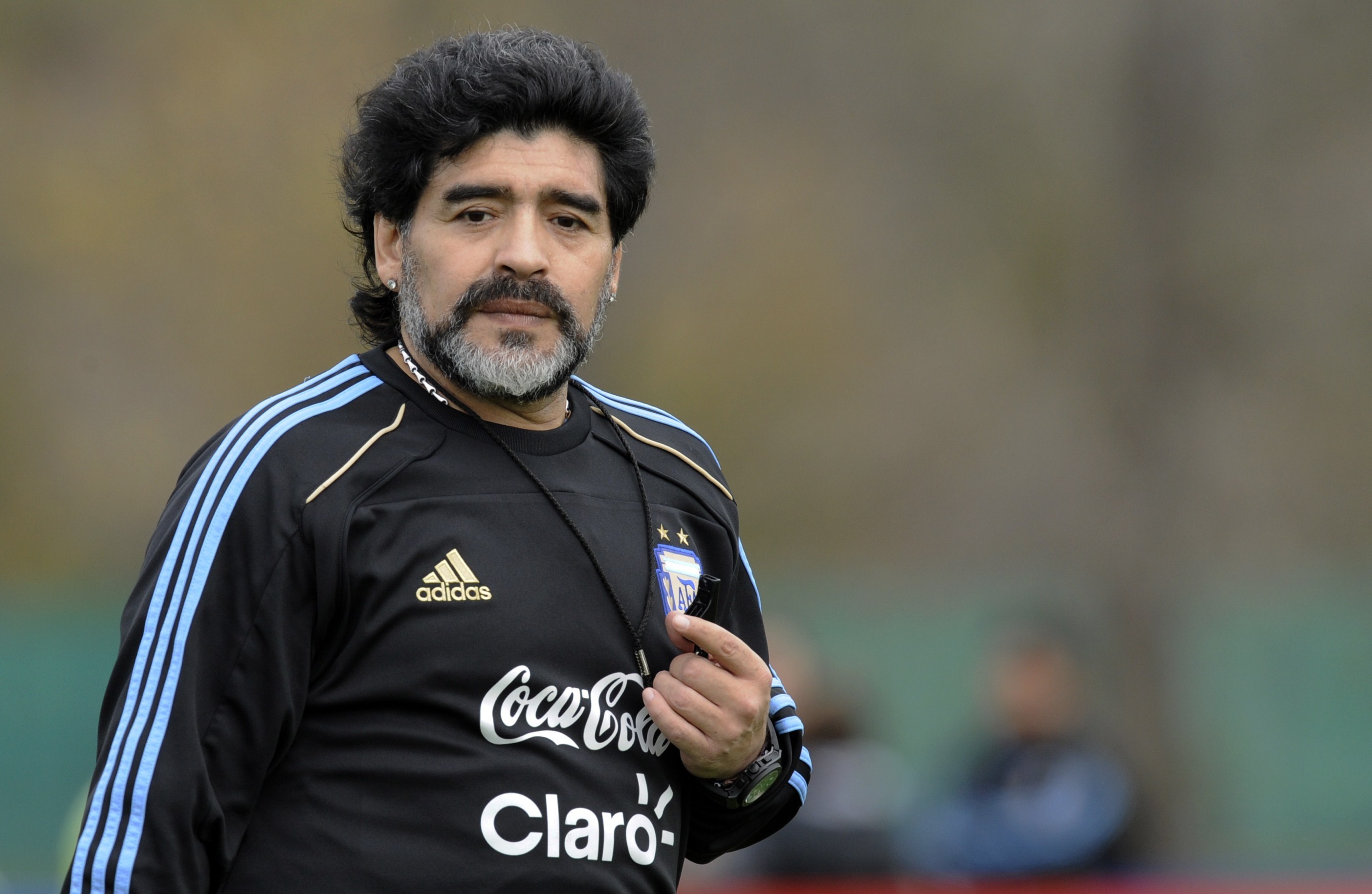 Người nhà Maradona tranh nhau khối tài sản 50 triệu đô