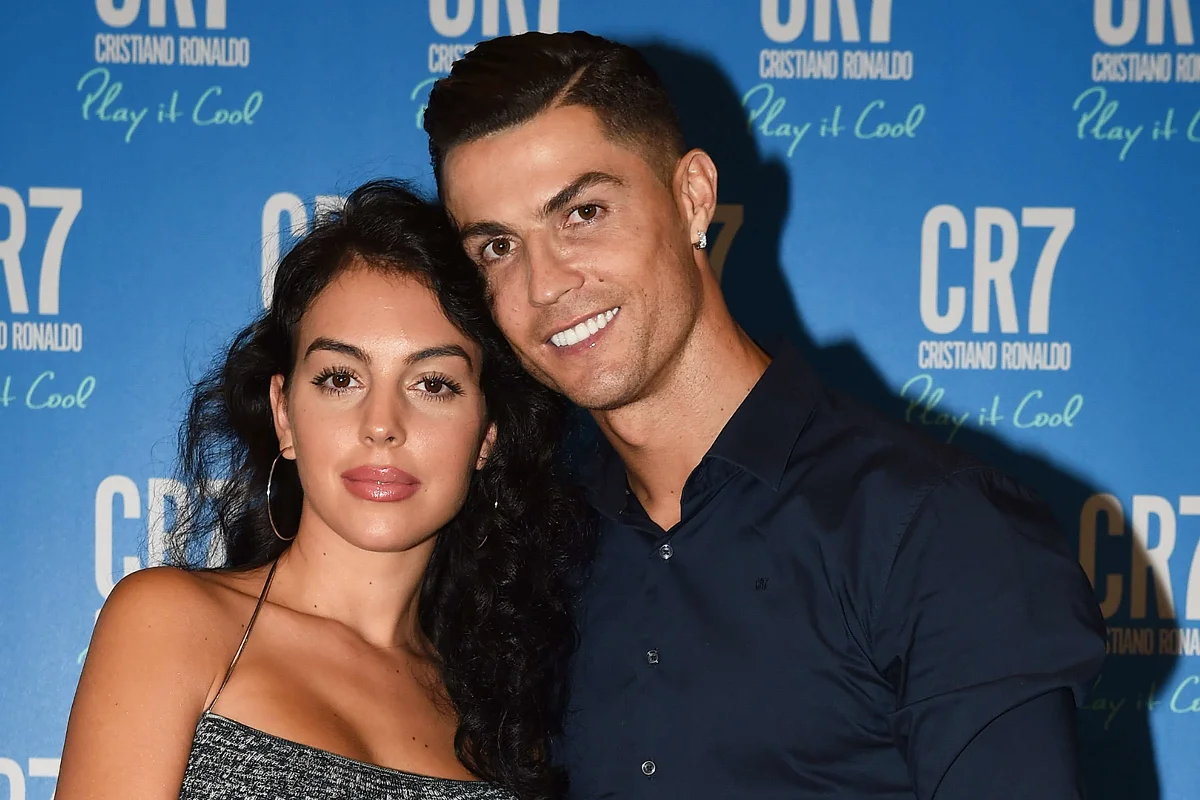 Cặp đôi Ronaldo - Rodriguez và bộ sưu tập trang sức 2.6 triệu bảng