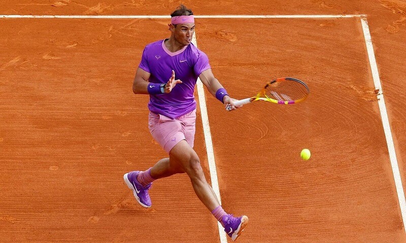 Nadal gây bão với mốt thời trang... nữ tính