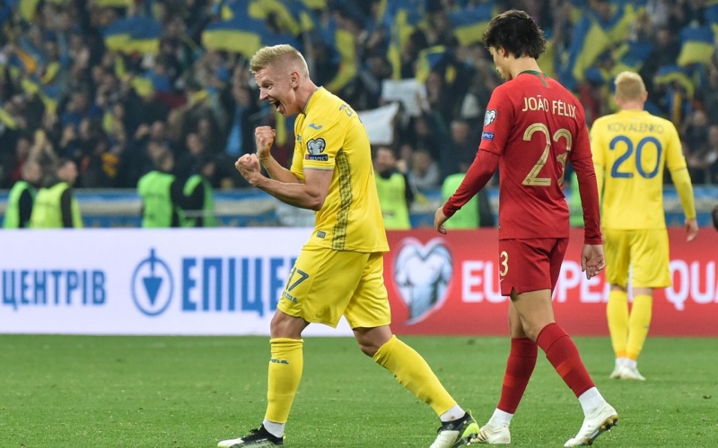 Ukraine đánh bại Bồ Đào Nhà 2-1
