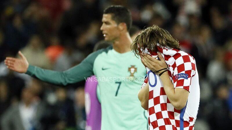 Modric từng đụng độ Ronaldo ở Euro 2016. (Ảnh: Eurosport)