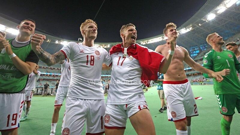 Đan Mạch không làm cổ động viên thất vọng. (Ảnh: UEFA)