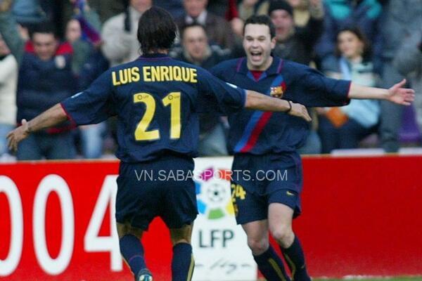 Luis Enrique rất hiểu tài năng của Iniesta khi từng làm đồng đội lẫn thầy của huyền thoại này