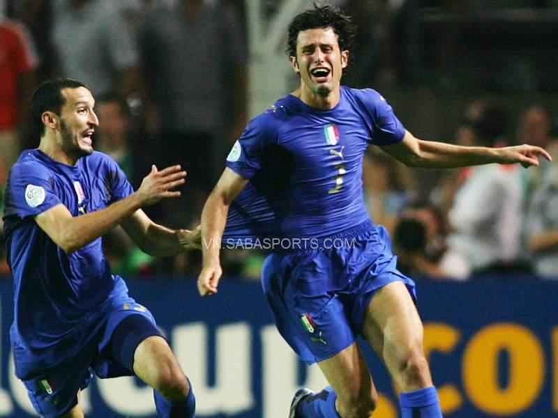 Tuyển Ý vô địch thế giới năm 2006 dù bị áp lực bủa vây 