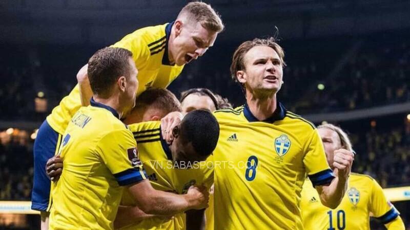 Không cần Ibra, Thụy Điển vẫn hạ đẹp Kosovo với 3 bàn không gỡ