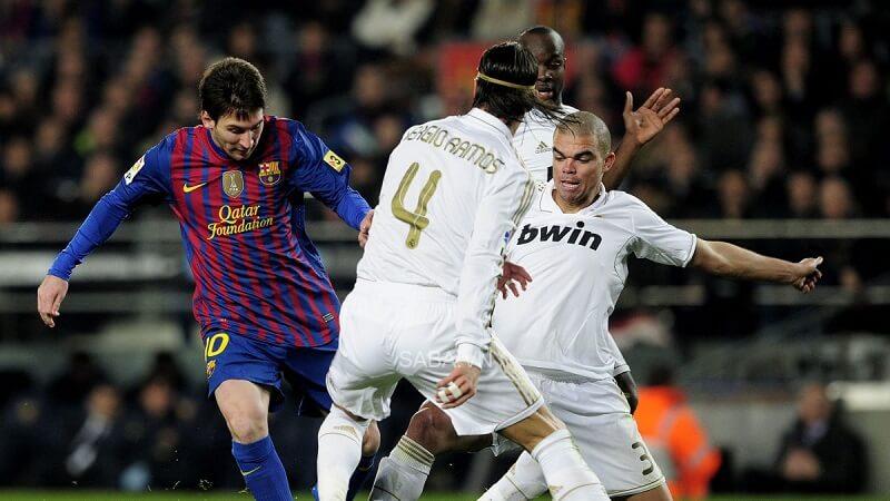 Pepe và Ramos phải kèm cặp M10 trong những trận Siêu kinh điển. (Ảnh: Twitter)
