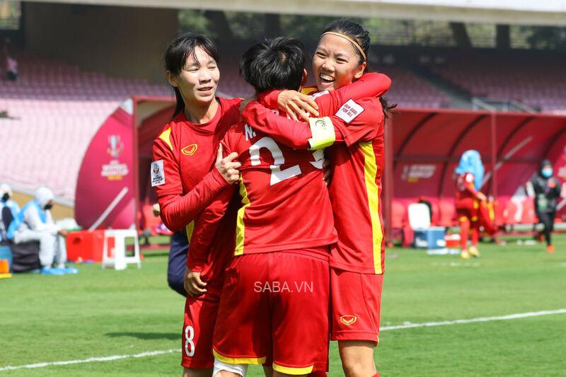 LỊCH SỬ! Các cô gái vàng của bóng đá Việt Nam giành vé tới World Cup