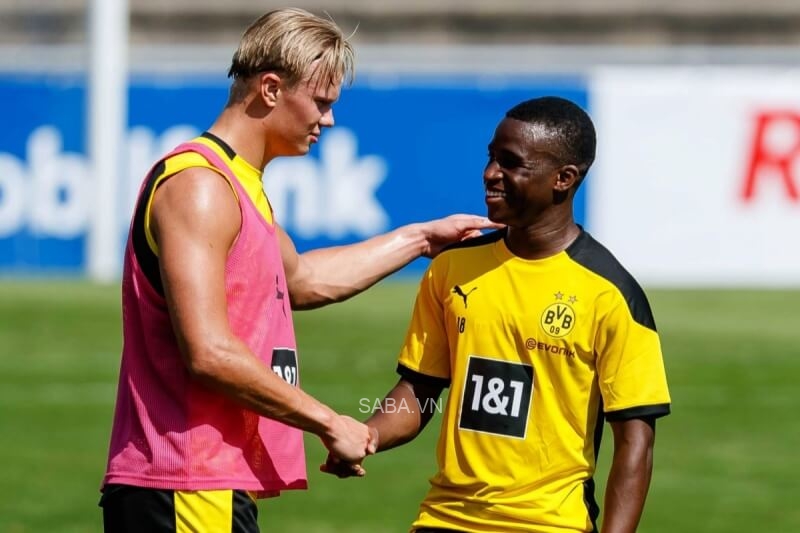 Chán kiếp dự bị cho Haaland, sao trẻ Dortmund muốn ra đi