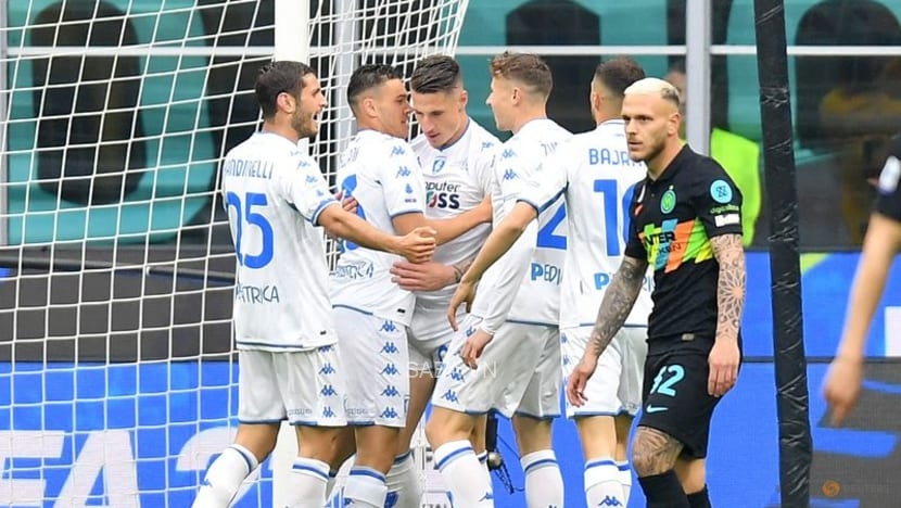 Đội khách Empoli gây sốc khi dẫn 2 bàn sau 28 phút 