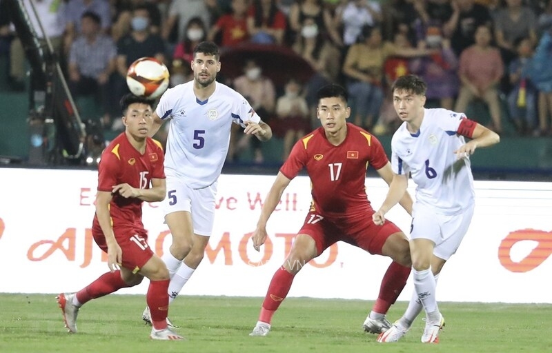 Trận hòa không bàn thắng khiến U23 Việt Nam chưa thể leo lên ngôi nhất bảng