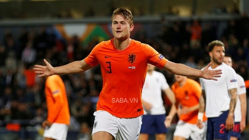 "Cậu bé vàng" của bóng đá Hà Lan là cái tên nổi bật tại League A