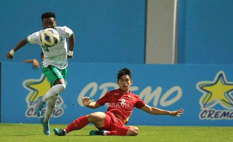 Văn Khang trong trận đấu với U23 Ả Rập Xê Út. (Ảnh: Thanh Niên)
