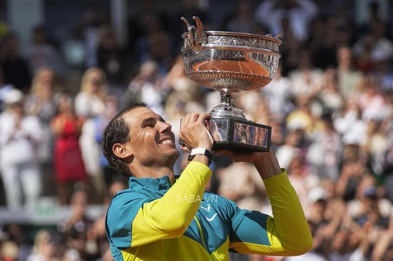 Hạ gục Casper Ruud sau 3 set, Rafael Nadal nâng cao Grand Slam lần thứ 22 trong sự nghiệp