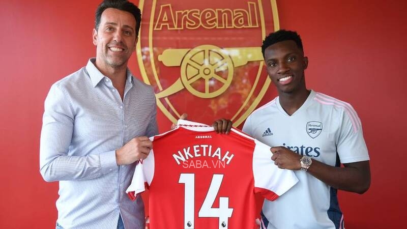 Nketiah là chủ nhân tiếp theo của chiếc áo số 14 tại Arsenal