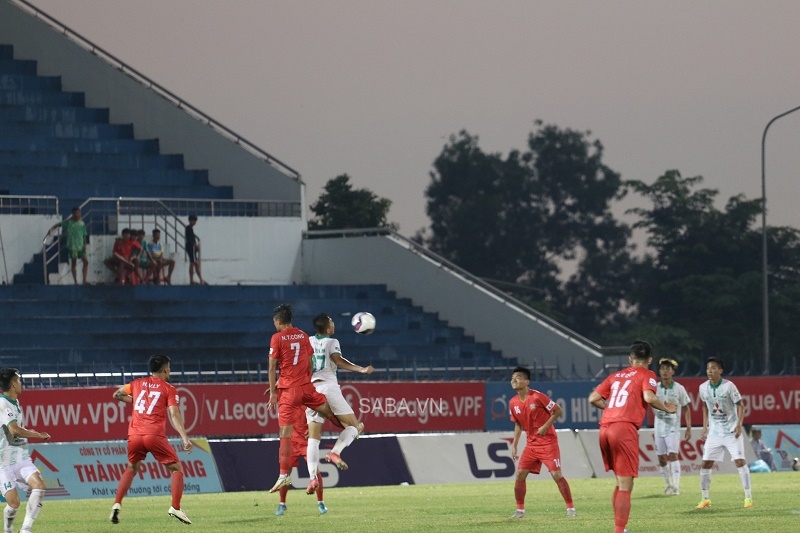 Đánh bại Bình Phước, Phù Đổng leo lên top đầu V-League 2