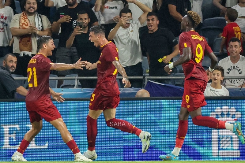 AS Roma vươn lên dẫn trước