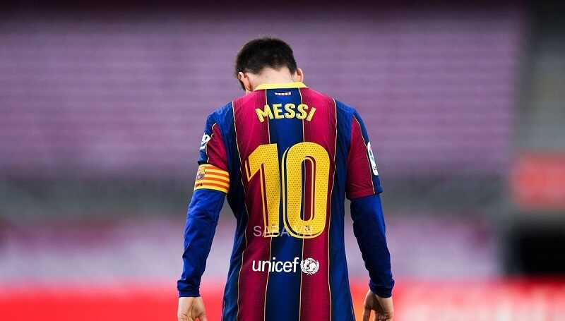 Lionel Messi buộc phải rời Camp Nou vì khó khăn tài chính