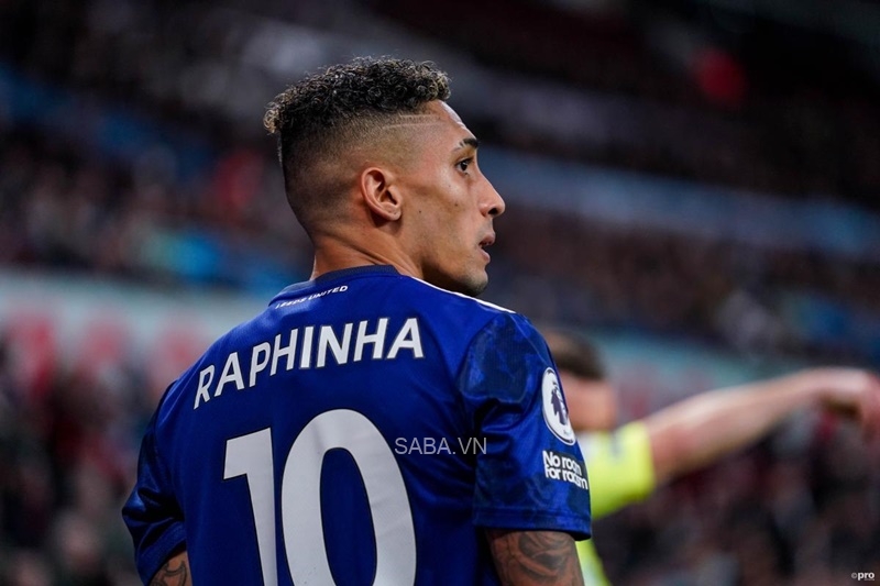 Raphinha khiến Leeds mất mặt với Chelsea