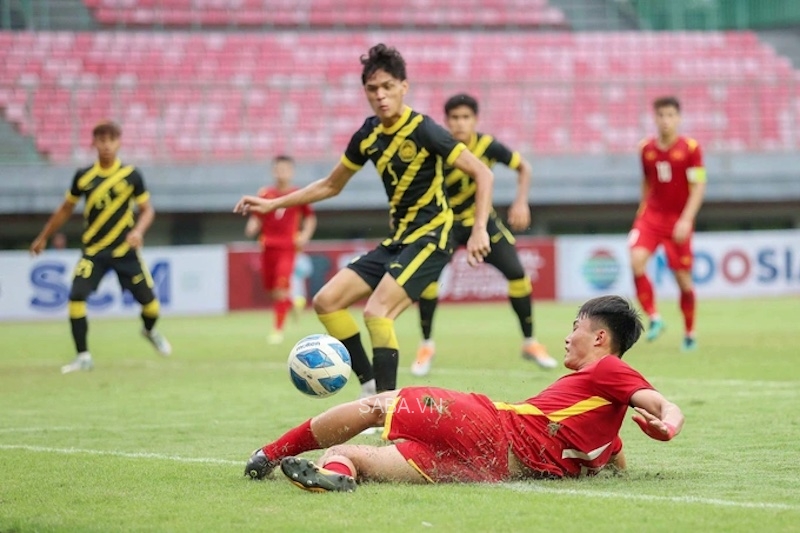 Văn Trường và các đồng đội từng thảm bại trước U19 Malaysia