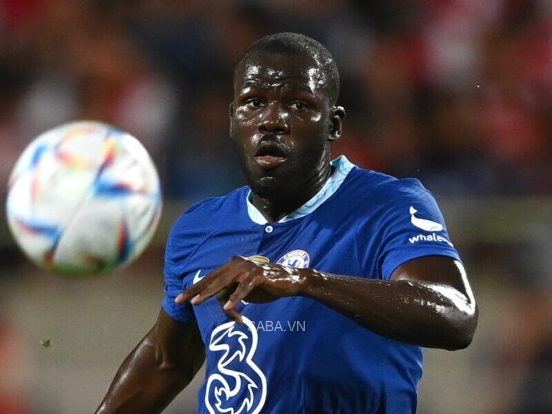 Koulibaly đã chuyển sang Ngoại hạng Anh thi đấu