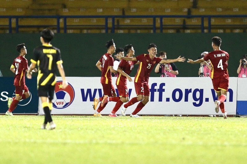U19 Việt Nam thắng U19 Malaysia kịch tích để vào chung kết