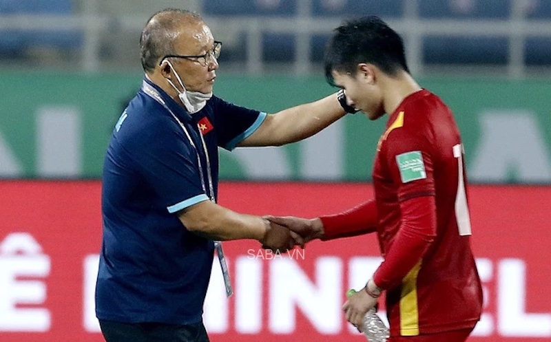 Ông Park khó có sự phục vụ của Quang Hải tại AFF Cup 2022