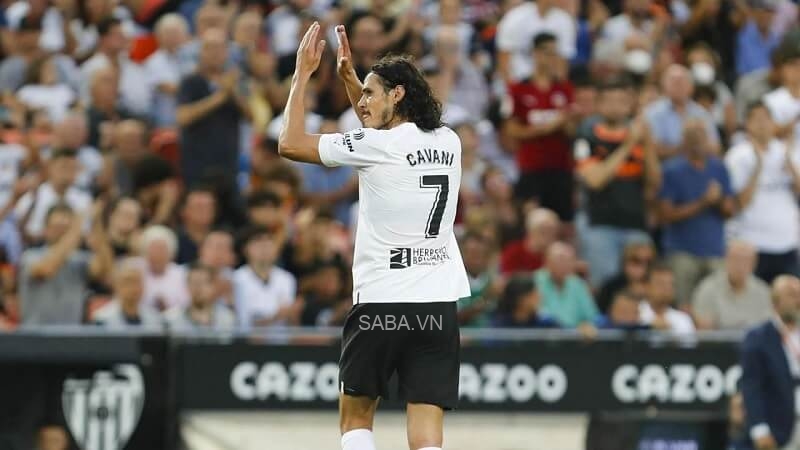 Cavani có trận đấu đầu tiên cho Valencia