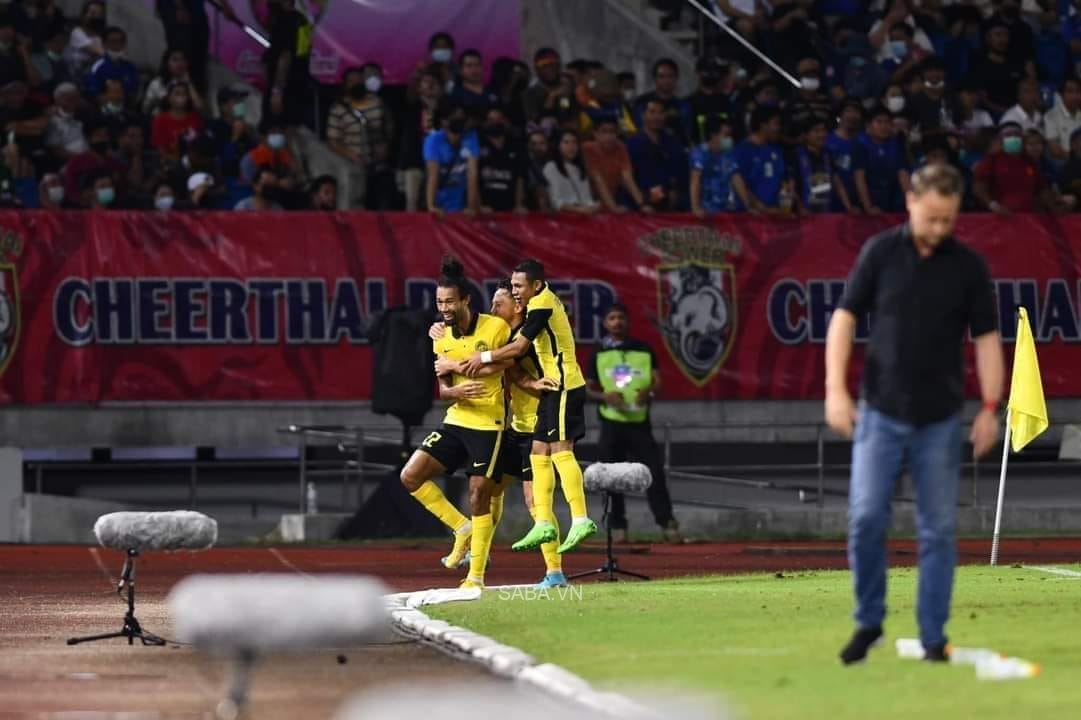 Chanathip chấn thương, Thái Lan bại trận trước Malaysia tại King's Cup