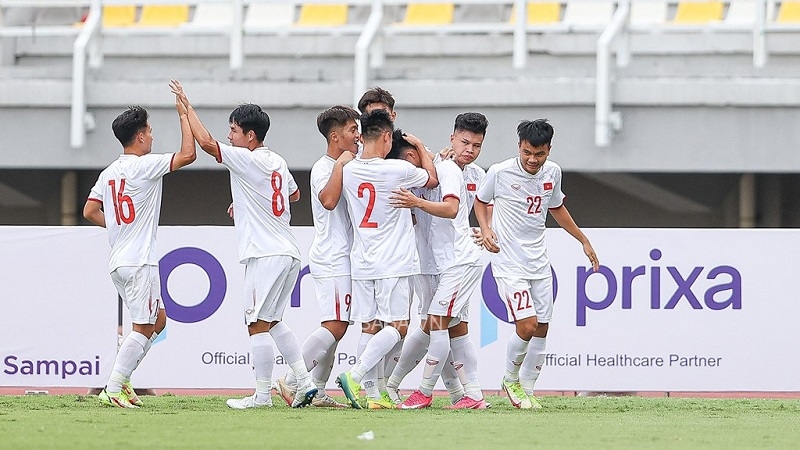 Phải nhờ tới sai lầm của đối phương, U20 Việt Nam mới có thêm 2 bàn ở cuối trận
