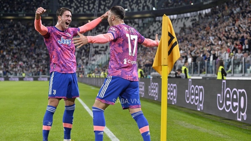 Tân binh tỏa sáng, Juventus tìm lại niềm vui trước Bologna