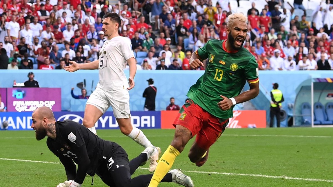 Cameroon quật cường níu chân Serbia trong cơn mưa bàn thắng