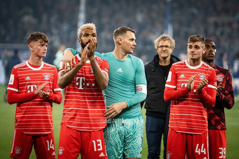 Bayern Munich xây chắc ngôi đầu với 3 điểm nhẹ nhàng trước Schalke 04