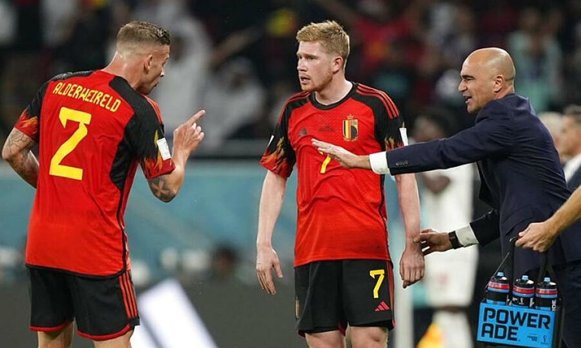 Sự bất ổn của ĐT Bỉ xuất hiện trên sân lẫn phòng thay đồ