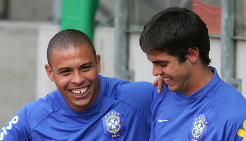 Kaka: "Ronaldo chỉ là gã béo đi dạo trên phố ở Brazil"