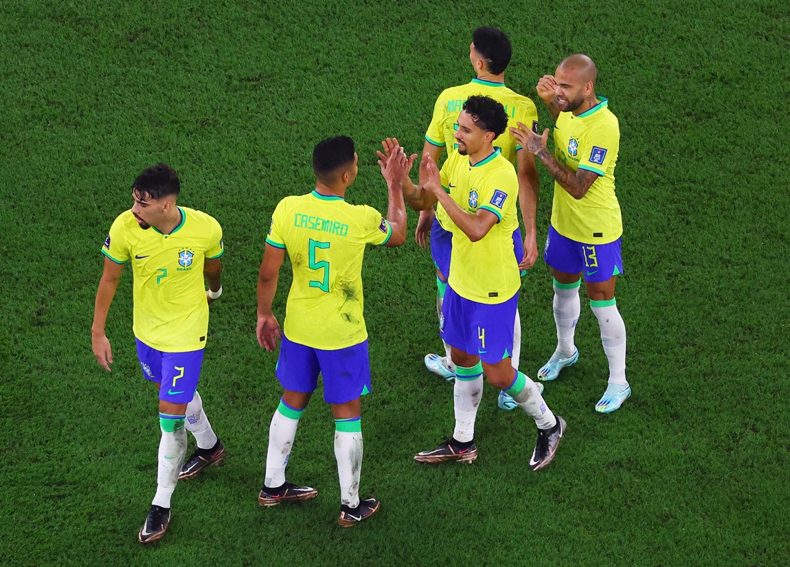 Brazil hủy diệt Hàn Quốc bằng  điệu samba quyến rũ