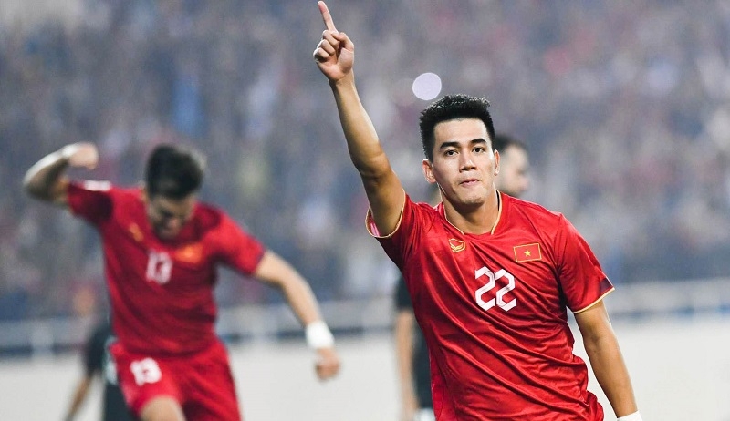 Tiến Linh bùng nổ, ĐT Việt Nam hiên ngang vào chung kết AFF Cup