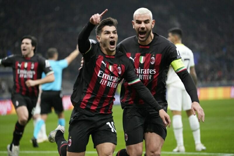 Milan thắng 1-0 trên đất Ý