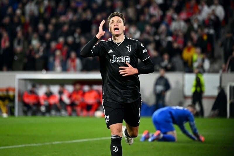 Chiesa tiếp tục gây ấn tượng trong màn trở lại sau chấn thương với bàn thắng vào lưới Freiburg