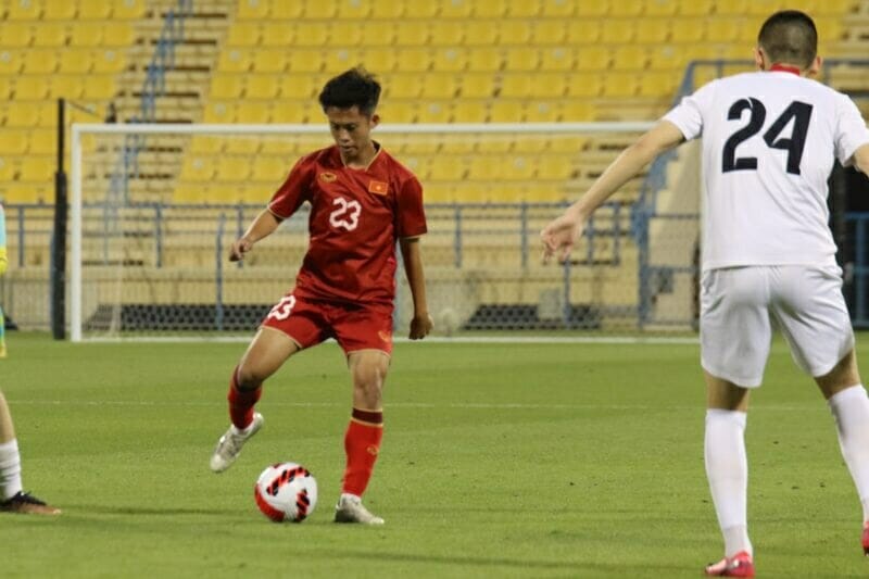 U23 Việt Nam trong trận gặp Kyrgyzstan (Ảnh: VFF)