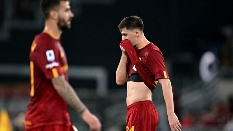 Dybala lập siêu phẩm, AS Roma vẫn thua trong trận cầu 7 bàn thắng