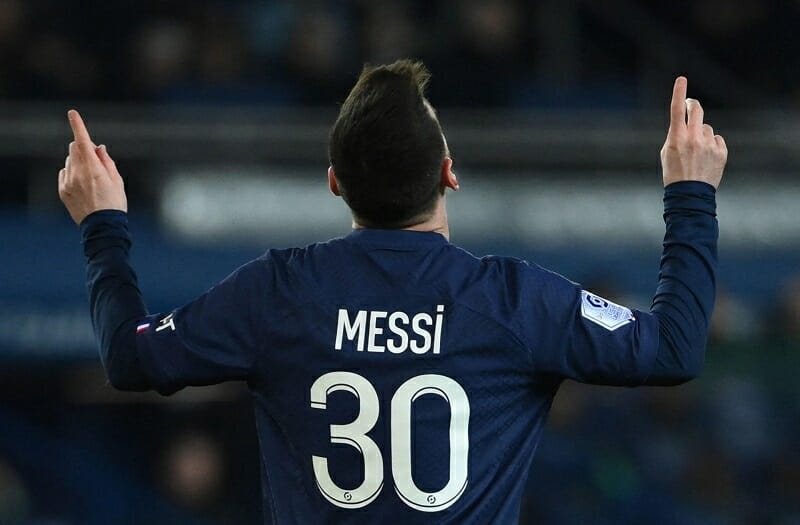 Messi sớm đưa PSG vươn lên