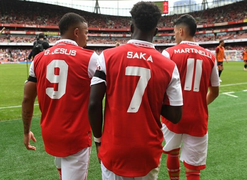 NÓNG! Saka trở thành người hưởng lương cao bậc nhất lịch sử Arsenal