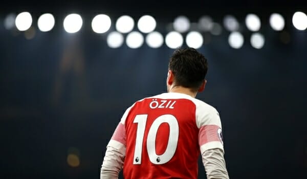 "Ozil không phải cầu thủ hay nhất kỷ nguyên Arsenal Emirates"