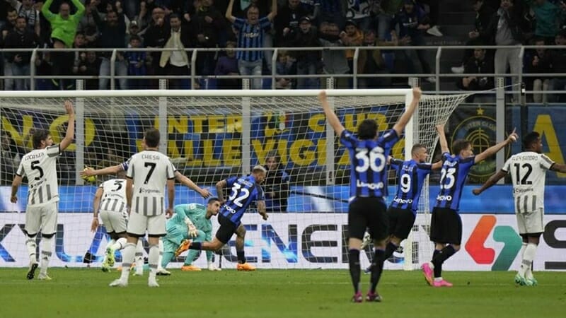 Inter Milan vượt qua Juventus để tiến gần danh hiệu đầu tiên