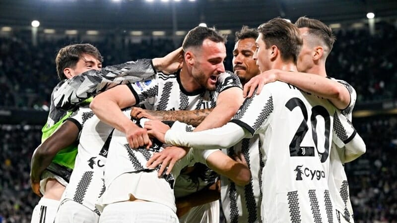 Vượt qua án phạt siêu nặng, Juventus thổi lửa vào cuộc đua top 4