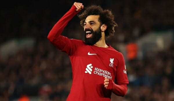 Salah làm nên lịch sử trong ngày Liverpool 'đánh tennis'