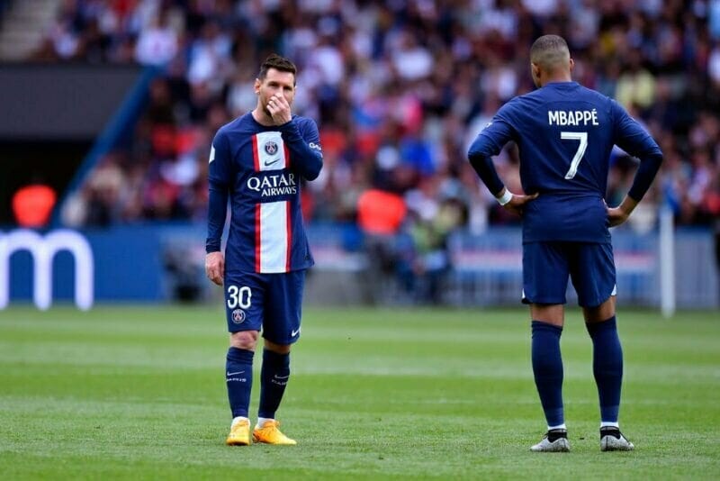Thua sốc Lorient, Messi và các đồng đội bị la ó kịch liệt