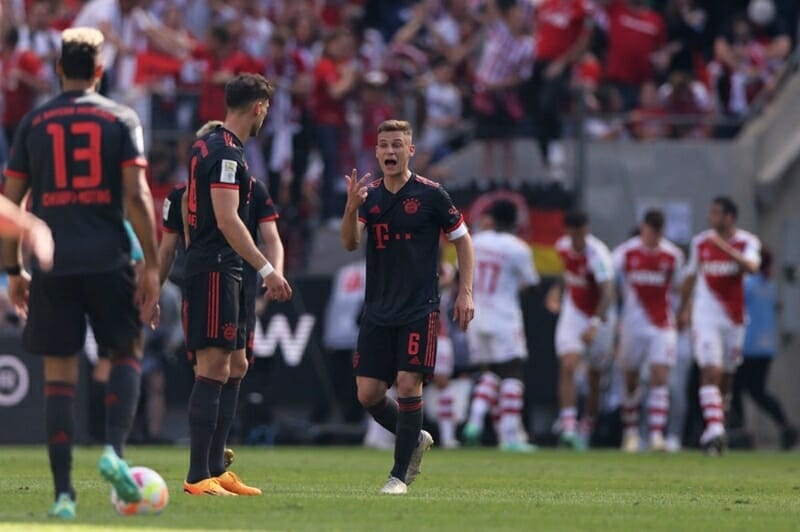 Bayern Munich thể hiện bản lĩnh trong giờ phút quyết định 