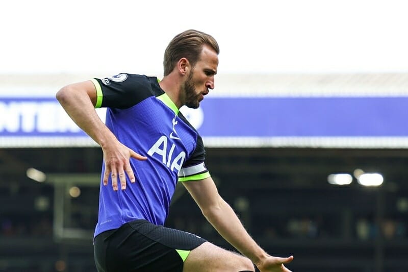 Kane cán mốc 30 bàn tại Ngoại hạng Anh mùa này 